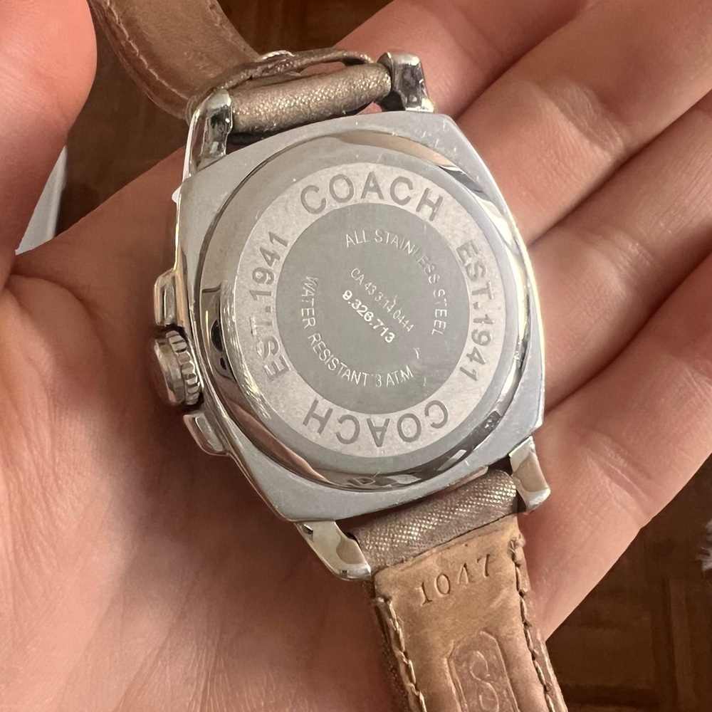 Coach Watch - Picture 5 of 9